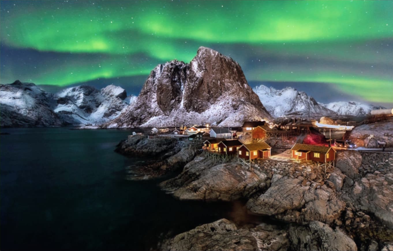 Auroras boreales sobre las Islas Lofoten, Noruega